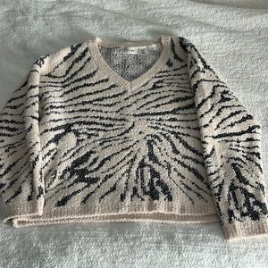 RD Style sweater - size M
